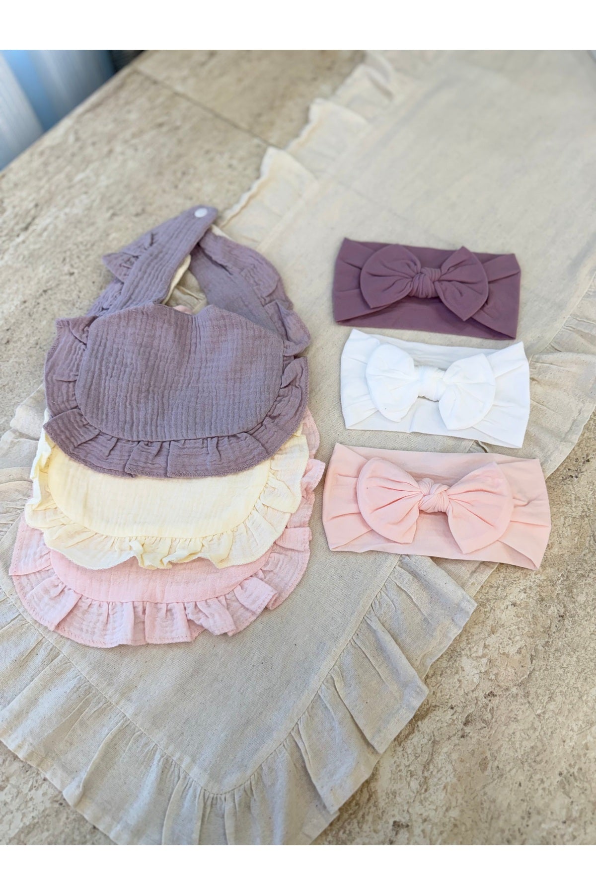 6 Parça Müslin Bebek Mama Önlüğü ve Bandana Seti | 3 Renk | Kulak Korumalı