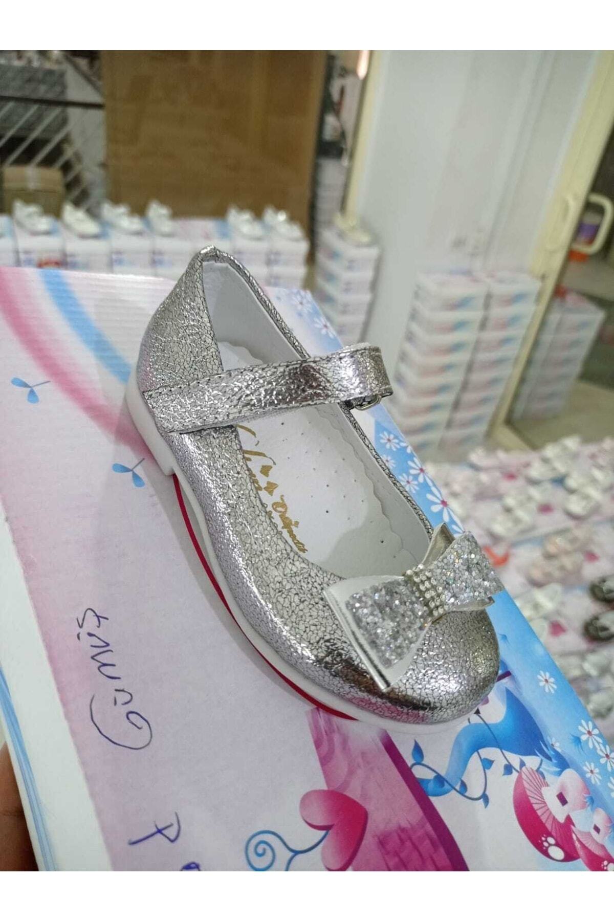 Gümüş Bebe Parlak Babet Ayakkabı