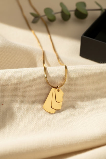 Çoklu Plaka Uçlu Gold Çelik Kolye – İtalyan Zincirli Minimal Kadın Kolye