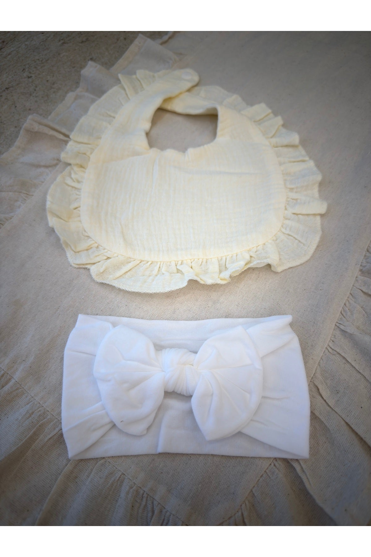 Müslin Bebek Mama Önlüğü ve Yumuşak Bandana Seti | Kulak Korumalı | 3 Renk